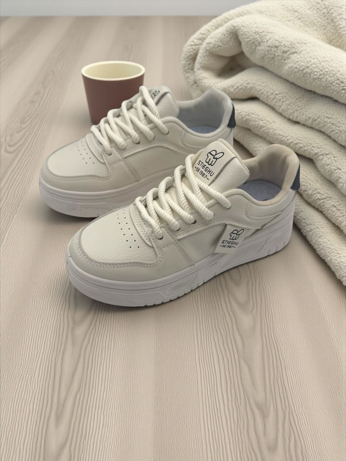 Women Sneakers  Shoes|R-8